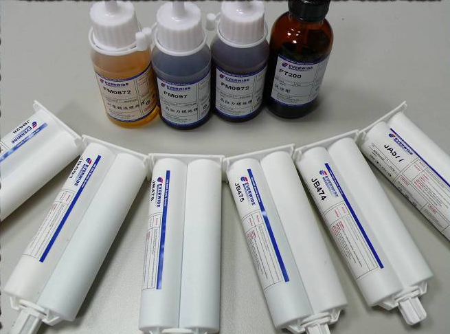 永寬 輕質(zhì)材料 - 碳纖維、玻璃纖維制程材料